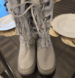 NINE WEST - Cozy beige/tan Fur-Lined Boots